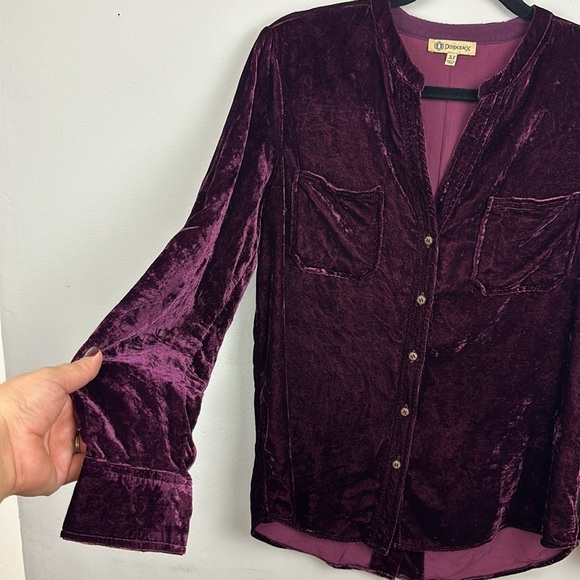Democracy Velvet Button Down, Box Pleat and Split Back Shirt, Deep Plum Sz XS - Picture 5 of 12